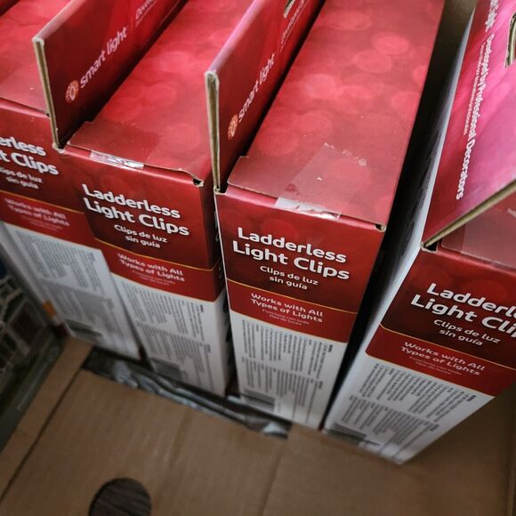 175 Light Hanger Clip Ladderless White Plastic Simple Living Gutters Or Shingles - Picture 5 of 6